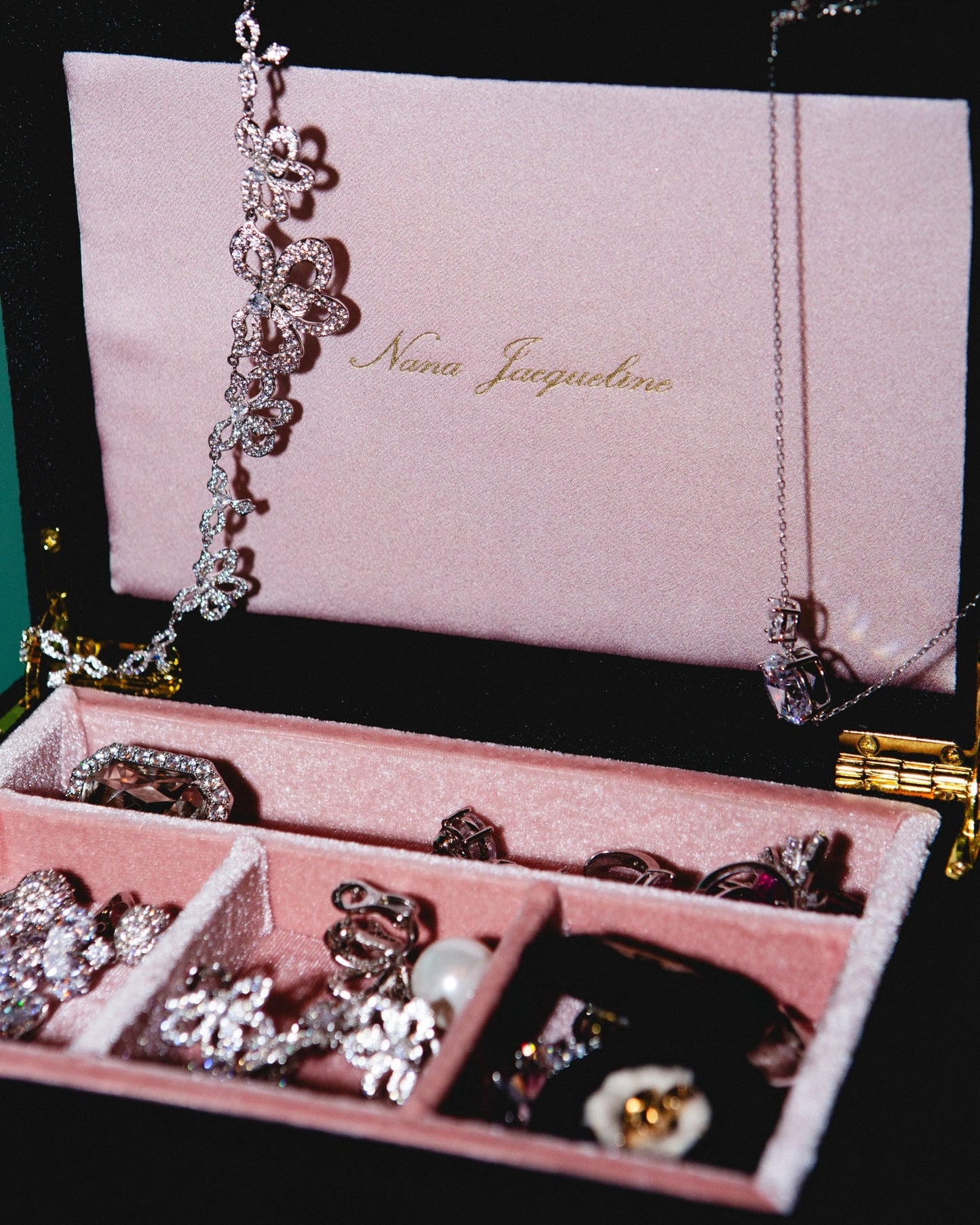 Nicolette Ring