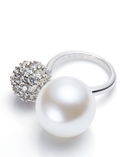 Evie Pearl Ring