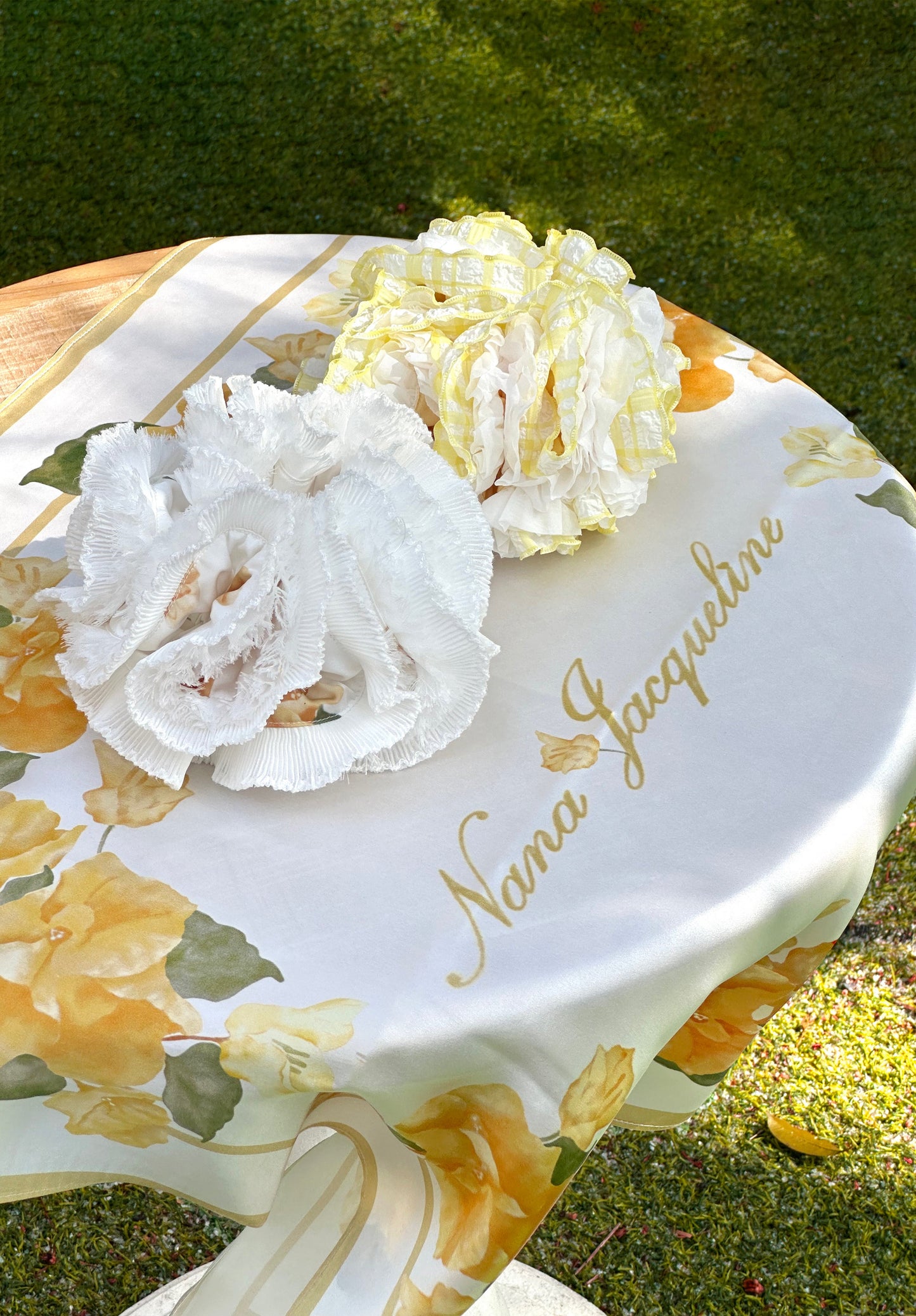 Amani Scrunchie (White)