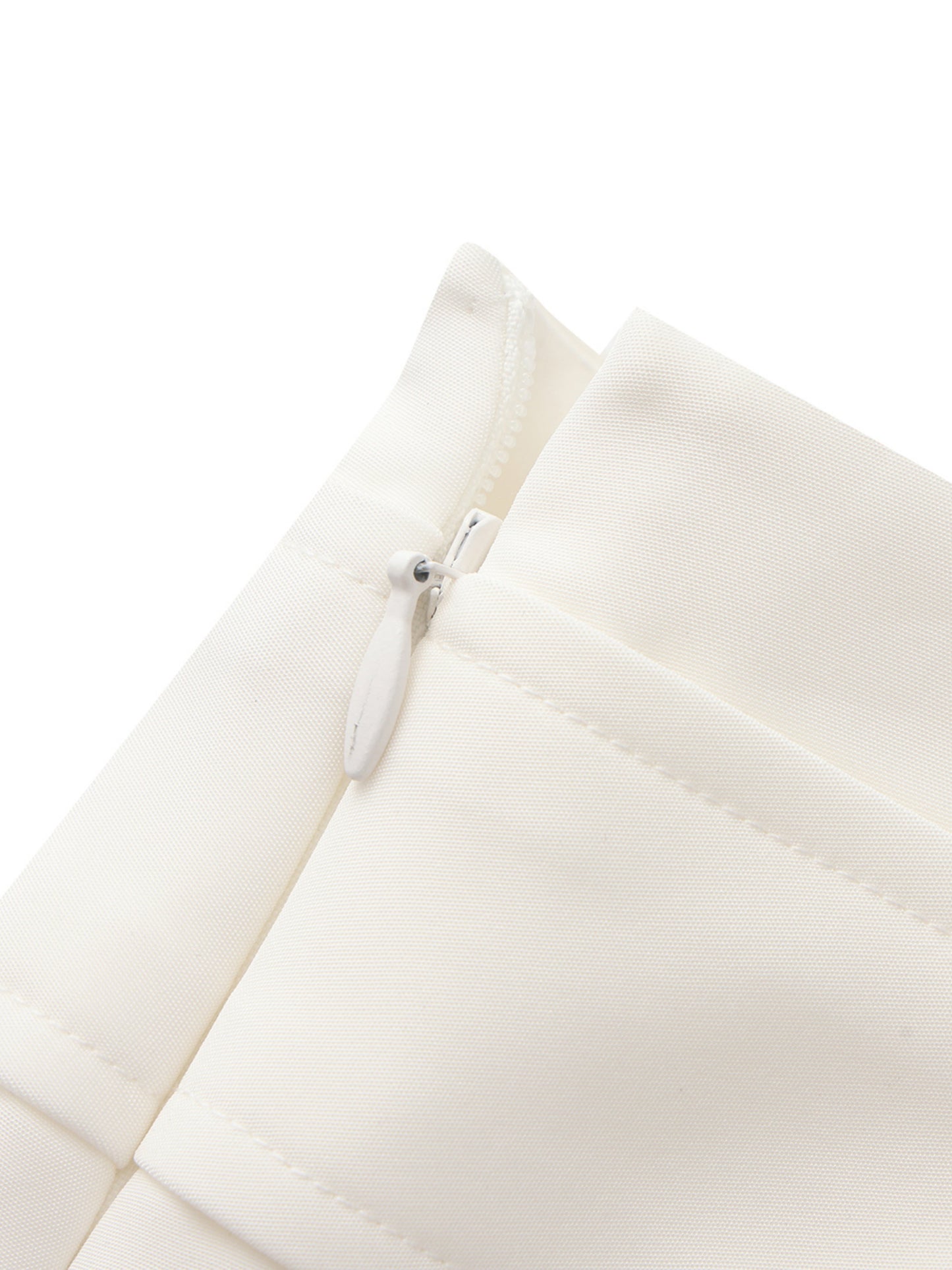 Lou Belted White Skort
