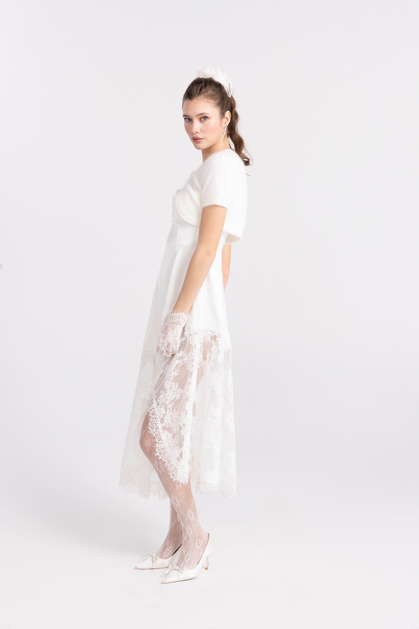 Elara Knitted Cropped Cardigan (White)