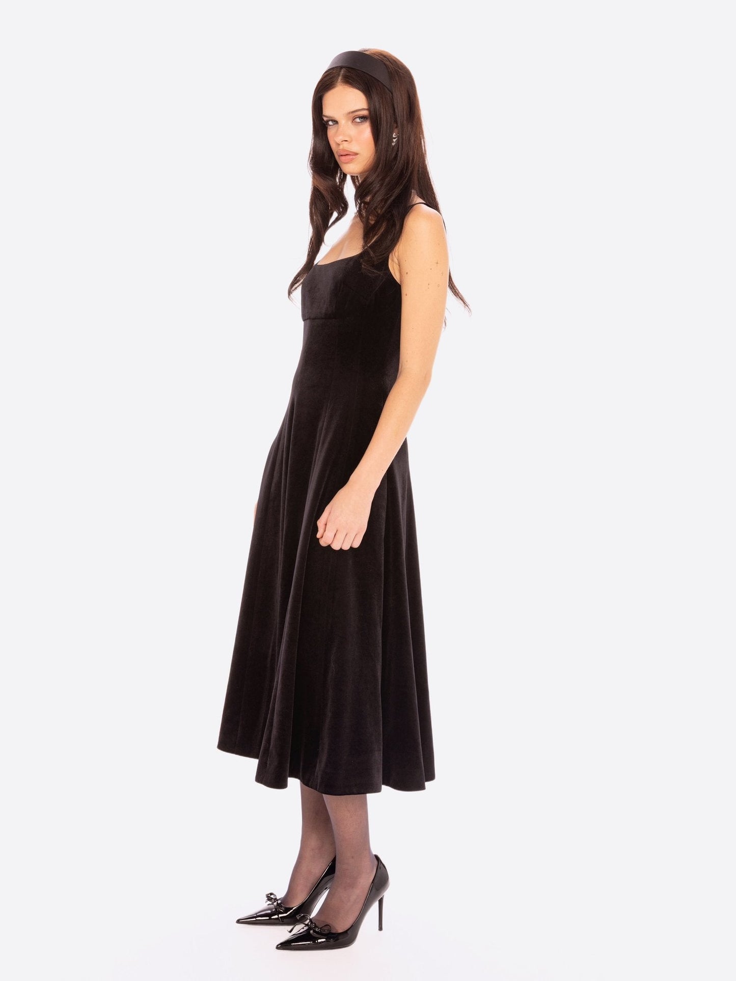 Eleanora Velvet Maxi Dress (Black)