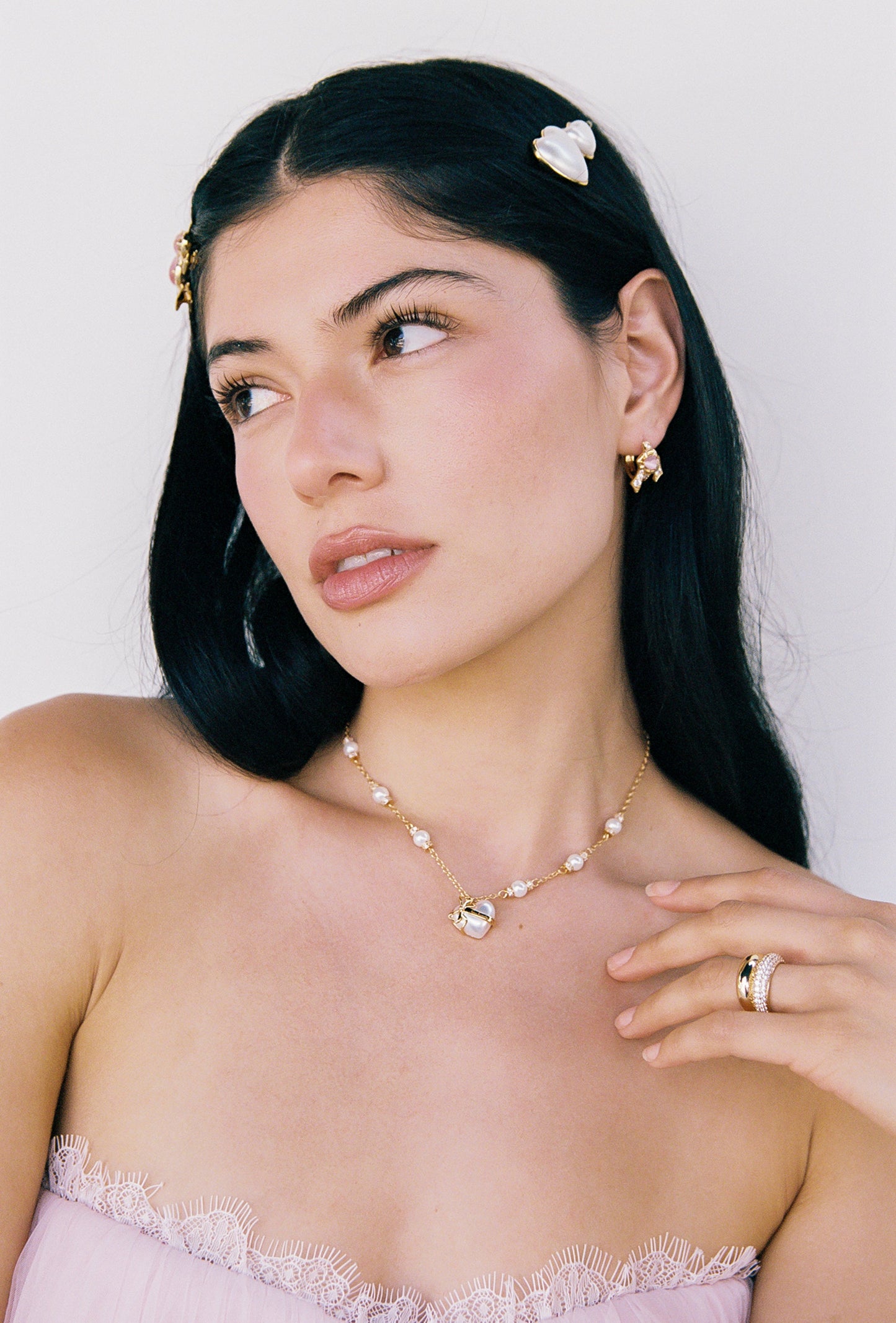 Amor Necklace