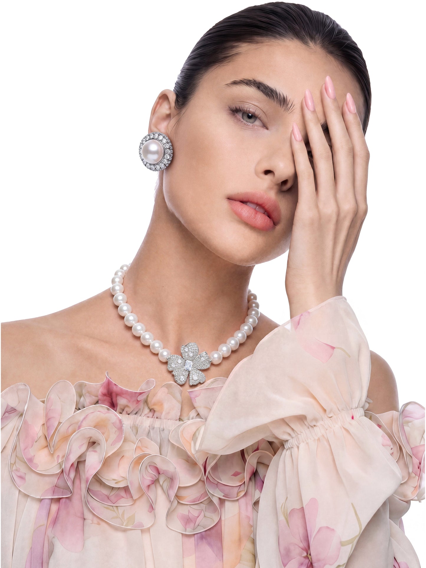 Bellina Floral Pearl Necklace